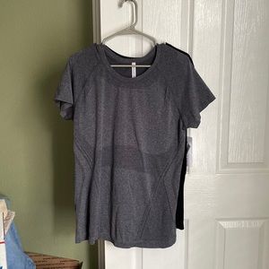 Athleta Momentum Tee Shirt XL NWT (2) Lot